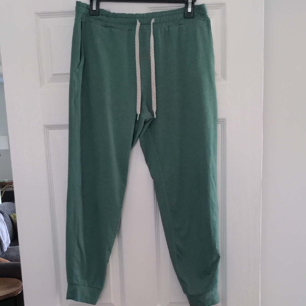 Vouri Women's Performance Jogger
